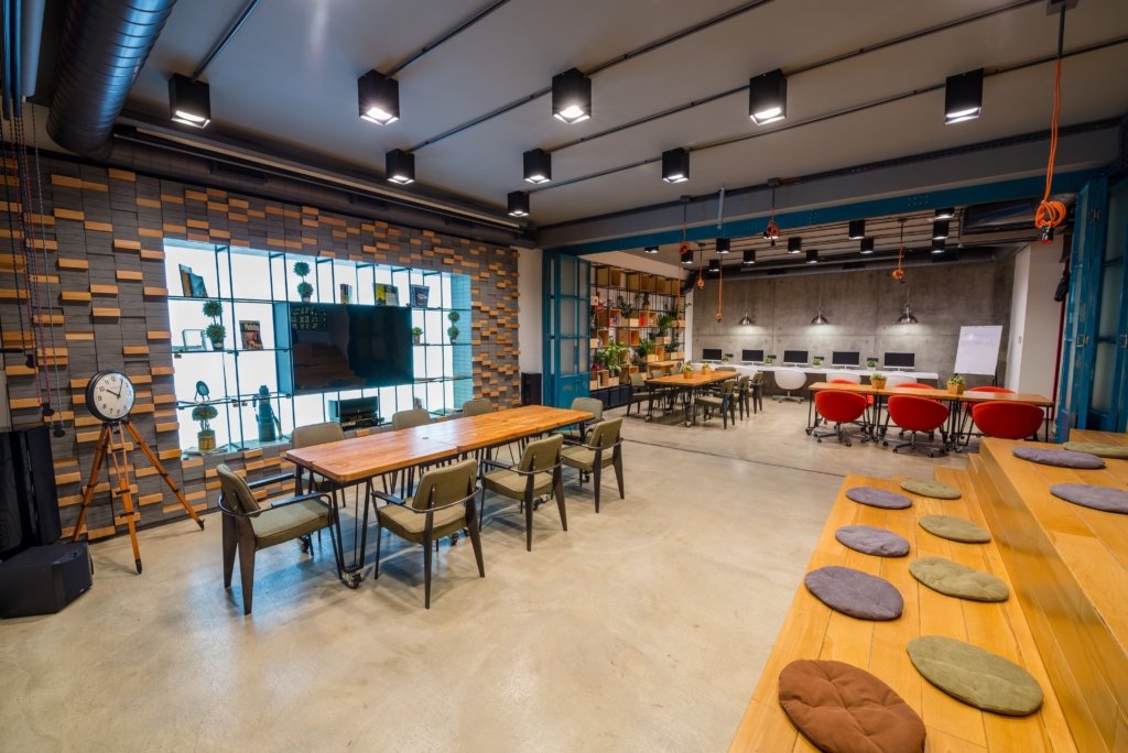 Built-to-Suit & Custom Offices